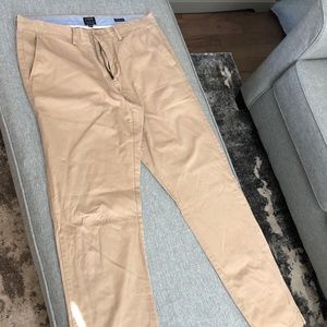 Men’s J. Crew summer khaki pants size 34 x 34